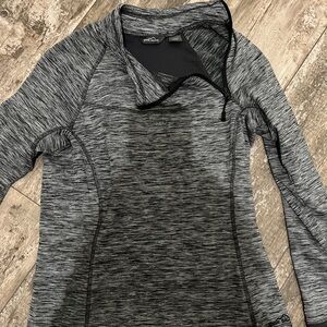 Eddie Bauer Women's Black and Gray Long Sleeve Top